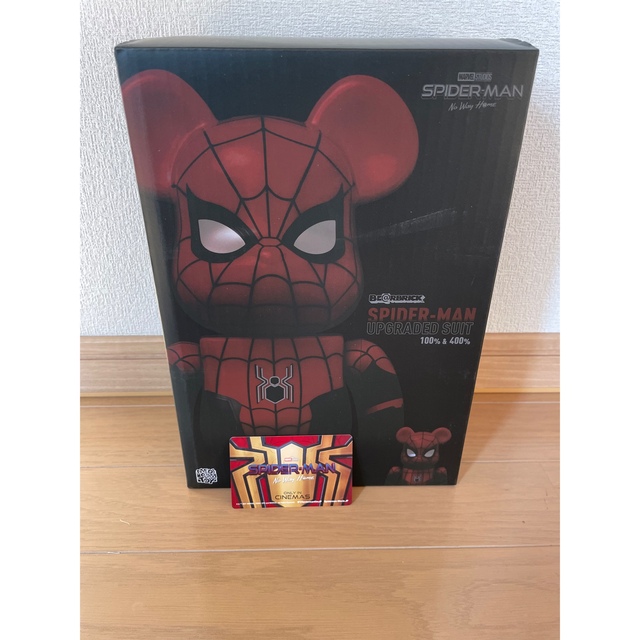 高速配送 スパイダーマン ベアブリック 100%&400% ムビチケ付き 最速のネット通販 スパイダーマン ベアブリック 100%&400% キャラクターグッズ