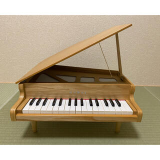 カワイイ(cawaii)の【KAWAI/カワイ】 ミニピアノ グランドピアノ(木目/ナチュラル) (楽器のおもちゃ)