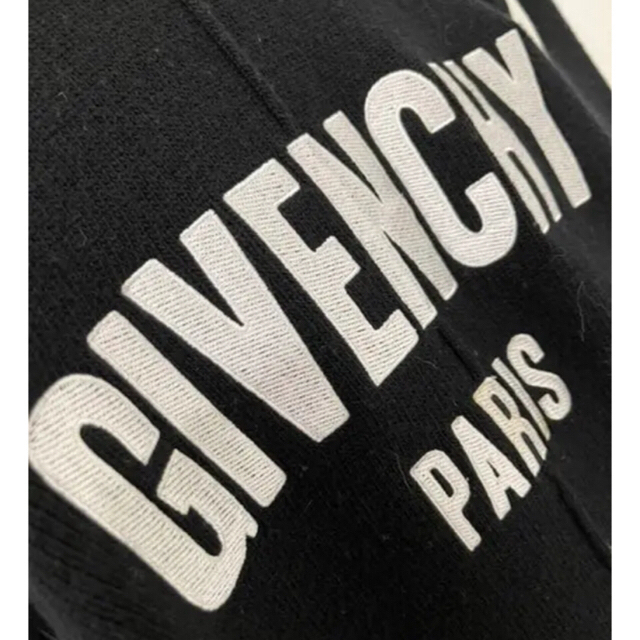 GIVENCHY(ジバンシィ)のジバンシー　ニットジャケット　スタジャン　XS レディースのジャケット/アウター(その他)の商品写真