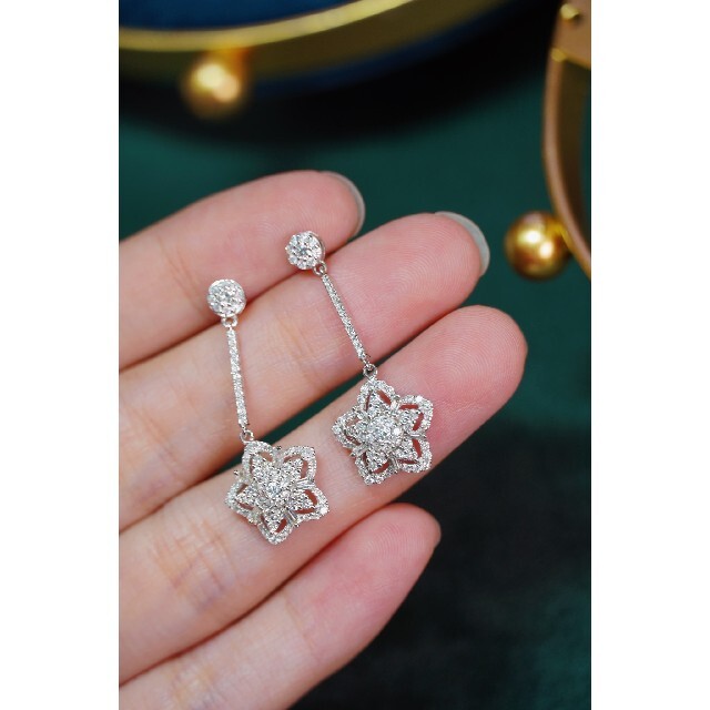 開梱 設置?無料 】 星モチーフ 天然ダイヤモンドピアス0.9ct k18の通販