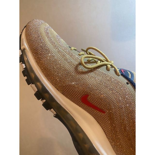 スワロフスキーナイキ　Swarovski NIKE gold 2