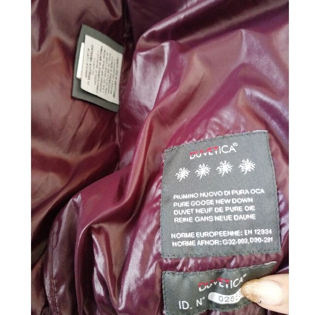 DUVETICA ダウン アダラ Adhara 40 ワインレッド レディース レディースのジャケット/アウター(ダウンジャケット)の商品写真