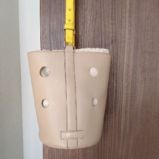 ジェイアンドエムデヴィッドソン ハンドバッグ(イエロー/黄色系)の