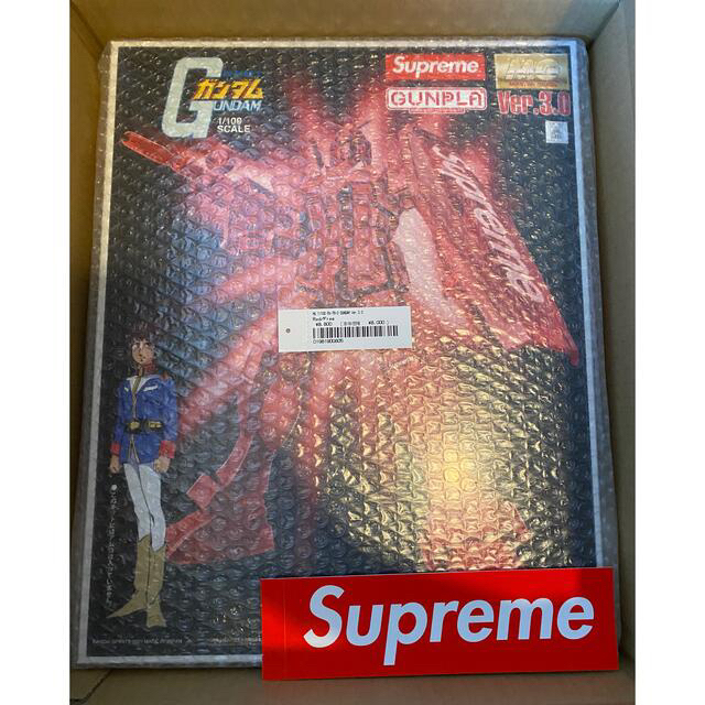 Supreme(シュプリーム)の最終お値引き額！⭐︎未開封品⭐︎ ★即日発送★ シュプリーム　ガンダム エンタメ/ホビーのおもちゃ/ぬいぐるみ(模型/プラモデル)の商品写真