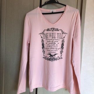 アーヴェヴェ(a.v.v)のa.v.v HOMME ピンク　デザインプリント Vネック L(Tシャツ/カットソー(七分/長袖))