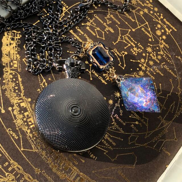 蓄光懐中時計☆天体魔法使いの月の満ち欠け(蓄光オルゴナイトフロー