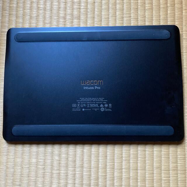 Wacom(ワコム)のワコム ペンタブレット Intuos Pro Medium PTH-660/K0 スマホ/家電/カメラのPC/タブレット(PC周辺機器)の商品写真