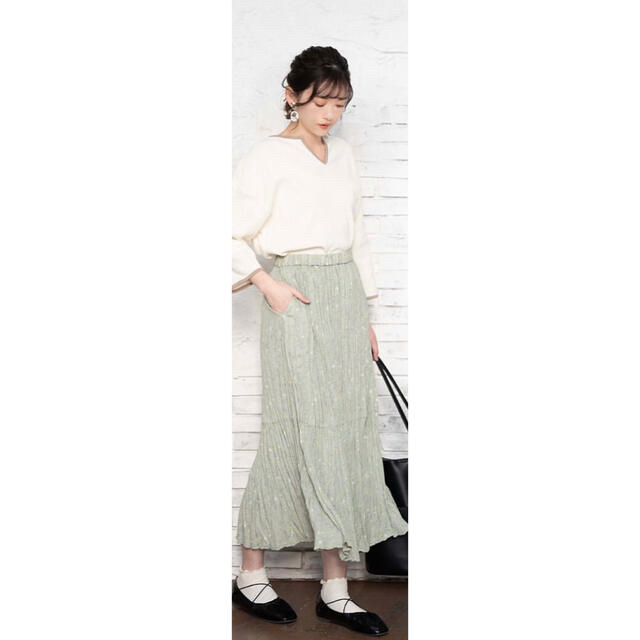 しまむら(シマムラ)のしまむら　プチプラのあや　花柄プリーツスカート ロングスカート　Mサイズ レディースのスカート(ロングスカート)の商品写真
