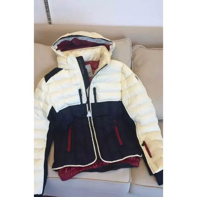 MONCLER(モンクレール)のモンクレール  メンズのジャケット/アウター(ダウンジャケット)の商品写真