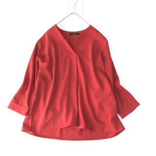 アーバンリサーチロッソ(URBAN RESEARCH ROSSO)の【カンナ様専用】ロッソ F  Vネックタックプルオーバー サーモンレッド(シャツ/ブラウス(長袖/七分))