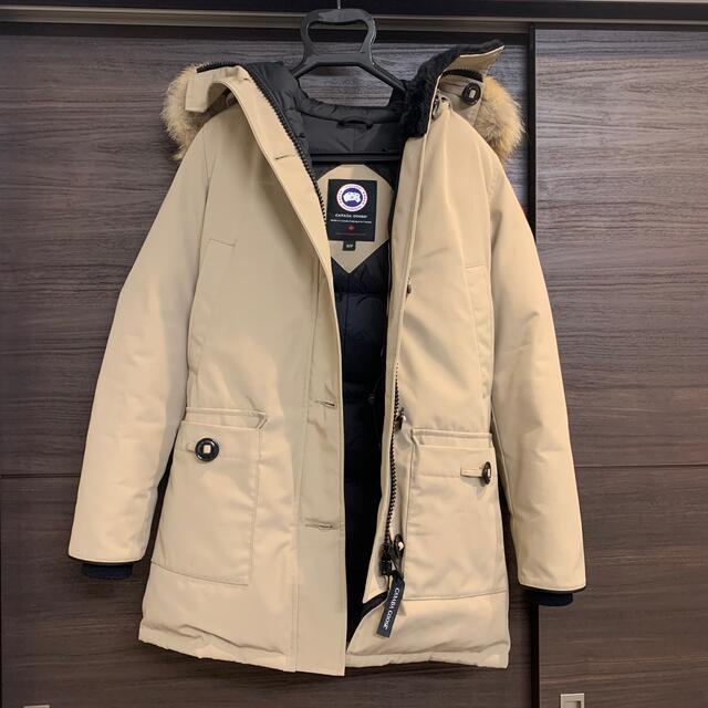 CANADA GOOSE(カナダグース)の最終値下げ！1月末までの出品！カナダグース　ダウンジャケット　レディース レディースのジャケット/アウター(ダウンジャケット)の商品写真