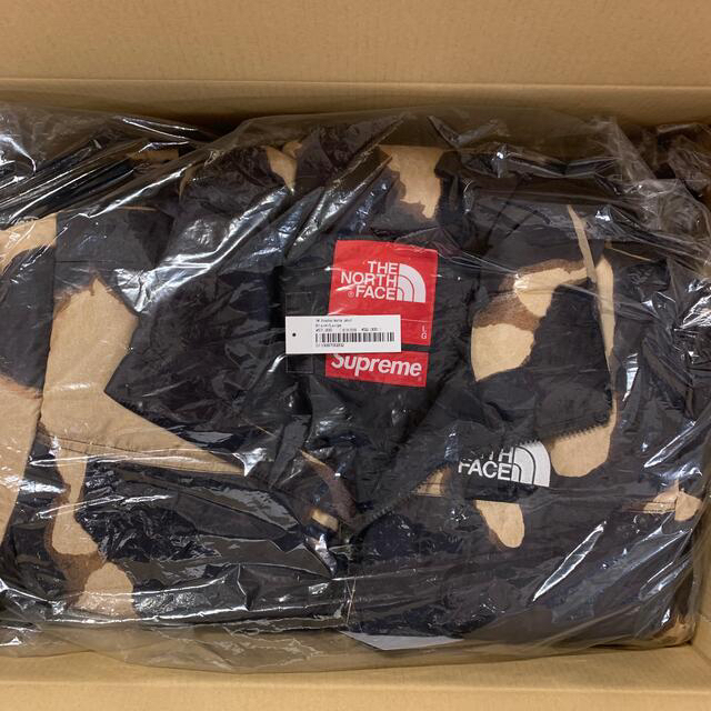 supreme  north face nuptse L ヌプシ　ノース