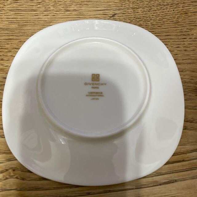 GIVENCHY(ジバンシィ)のGIVENCHY ジバンシー　ケーキ皿 インテリア/住まい/日用品のキッチン/食器(食器)の商品写真