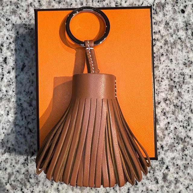 HERMES エルメス カルメン キーリング キーホルダー ゴールド 正規店