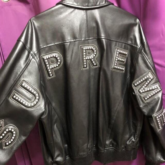 Supreme(シュプリーム)のsupreme Studded Arc Logo Leather Jacket メンズのジャケット/アウター(レザージャケット)の商品写真