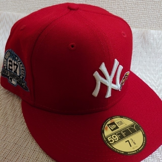 NEW ERA(ニューエラー)の海外限定　NEWERA 59fifty ヤンキース 73/8 ツバ裏ピンク メンズの帽子(キャップ)の商品写真