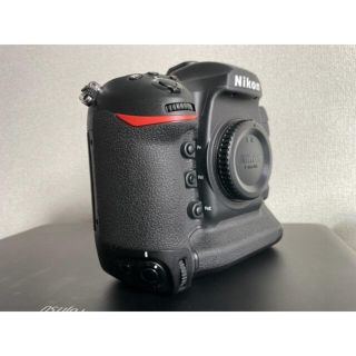 Nikon D5（XQD-Type）美品(デジタル一眼)