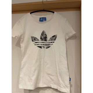 アディダス(adidas)のadidas Tシャツ(Tシャツ/カットソー(半袖/袖なし))