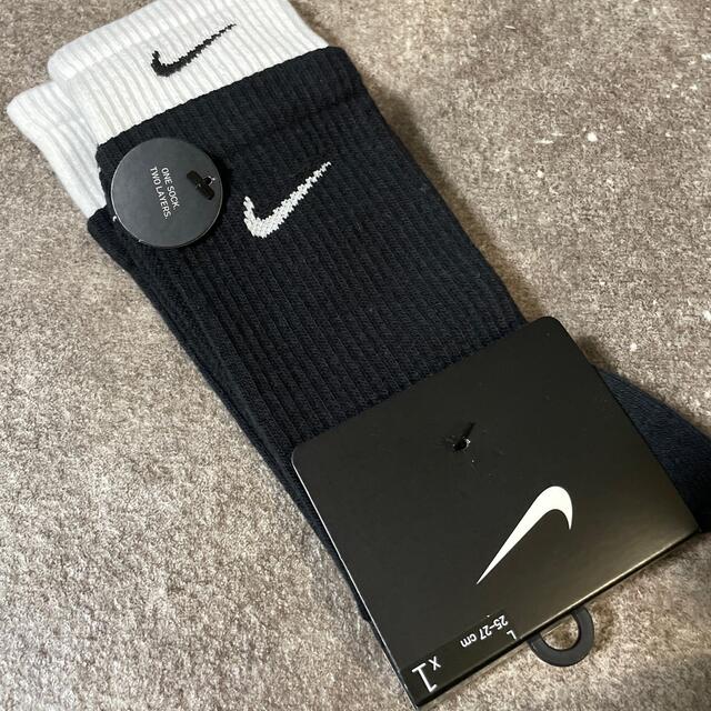 NIKE(ナイキ)のナイキ エブリデイ プラス クッションド ソックス 25 27 NIKE メンズのレッグウェア(ソックス)の商品写真