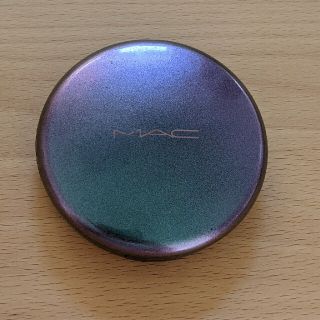 マック(MAC)の限定品　MAC シェーディングパウダー(フェイスパウダー)