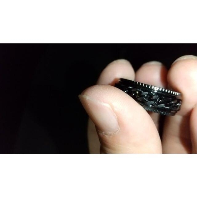 黒のギザギザに黒の喜平チェーンリング 指輪　20号　25号 メンズのアクセサリー(リング(指輪))の商品写真