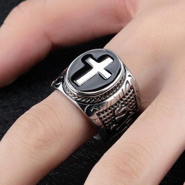 20号　シルバー　十字架リング　メンズアクセサリー　指輪　でかい メンズのアクセサリー(リング(指輪))の商品写真