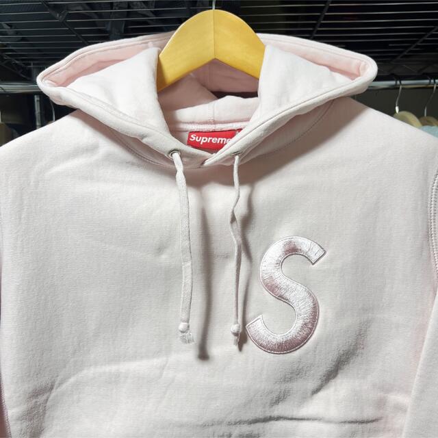 Supreme(シュプリーム)のSupreme Tonal S Logo Hooded Pink S 17fw メンズのトップス(パーカー)の商品写真