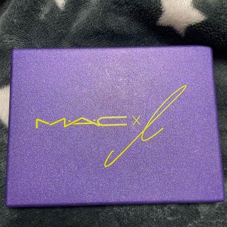 マック(MAC)のMAC BLACK PINK LiSAコラボアイシャドウパレット(アイシャドウ)