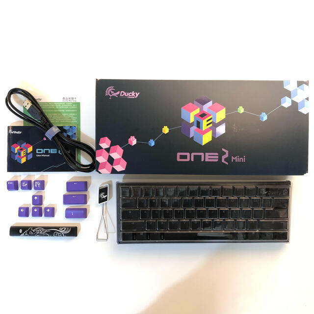 千葉様 専用 美品 Ducky one 2 mini 銀軸 おまけ付き スマホ/家電/カメラのPC/タブレット(PC周辺機器)の商品写真