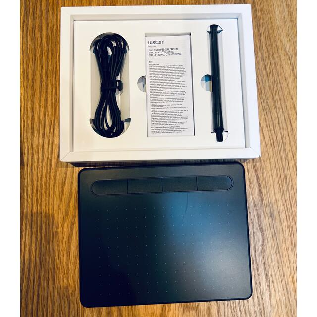 Wacom(ワコム)のwacom Intuos small ブラック CTL-4100/K0 スマホ/家電/カメラのPC/タブレット(PC周辺機器)の商品写真