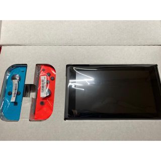 ニンテンドースイッチ　switch 新型ネオン ほぼ新品