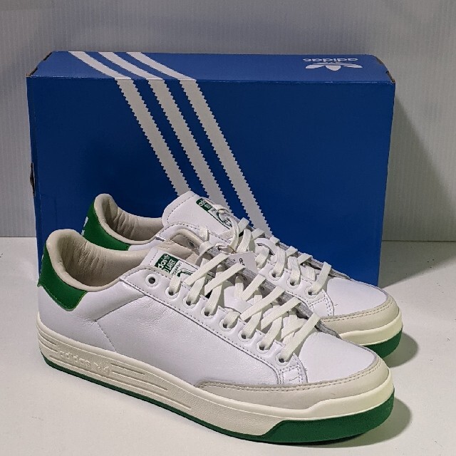 新品未使用　人気　グリーン　adidas  スニーカー　ロッドレーバー