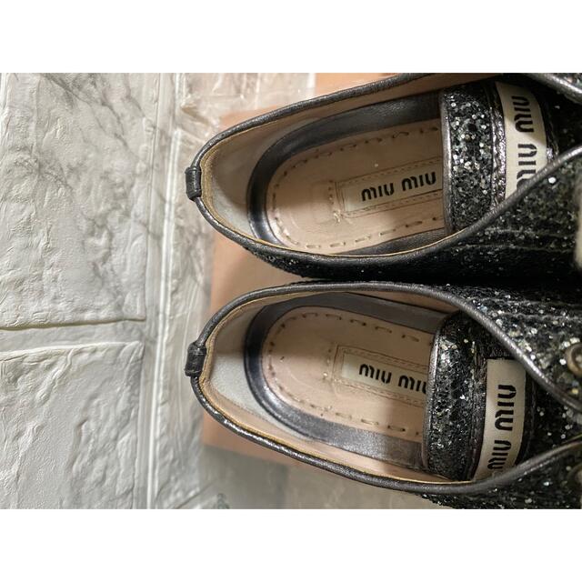 miumiu(ミュウミュウ)のミュウミュウラメグリッタースニーカーmiumiu レディースの靴/シューズ(スニーカー)の商品写真