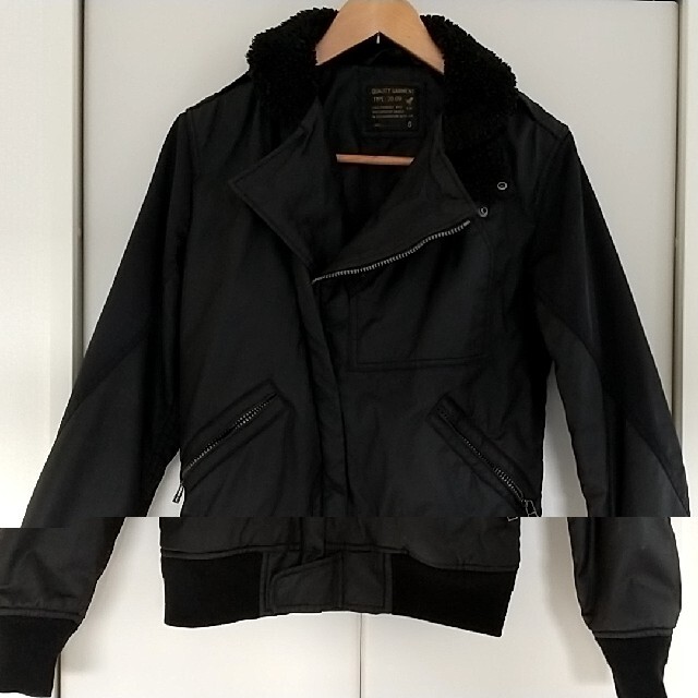 ユニクロ ライダース ダブル 黒 ブラック メンズのジャケット/アウター(ライダースジャケット)の商品写真
