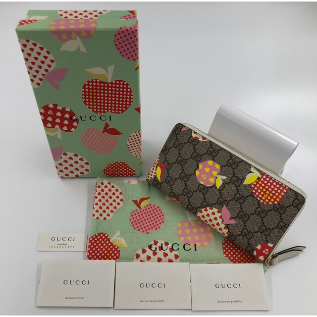 Gucci(グッチ)のグッチ レ ポム ジップアラウンド ウォレット レディースのファッション小物(財布)の商品写真