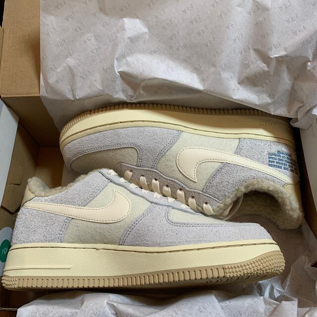 NIKE(ナイキ)の25 ナイキ エア フォース1 07 LV8 NIKE AIR FORCE1  レディースの靴/シューズ(スニーカー)の商品写真