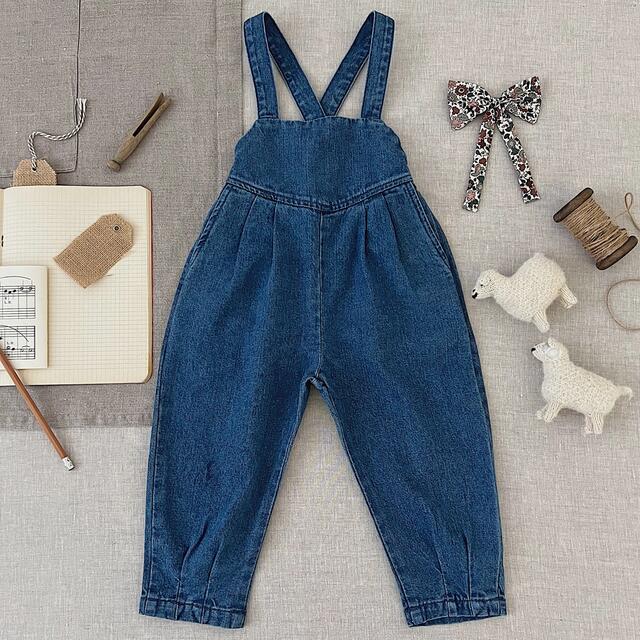 Caramel baby&child (キャラメルベビー&チャイルド)のImogen Overall, Medium Denim 6y キッズ/ベビー/マタニティのキッズ服女の子用(90cm~)(ワンピース)の商品写真