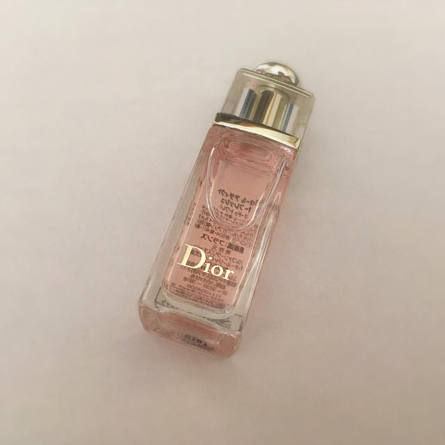 Dior(ディオール)の値下げ♡Dior♡ミニ香水♡ コスメ/美容の香水(香水(女性用))の商品写真