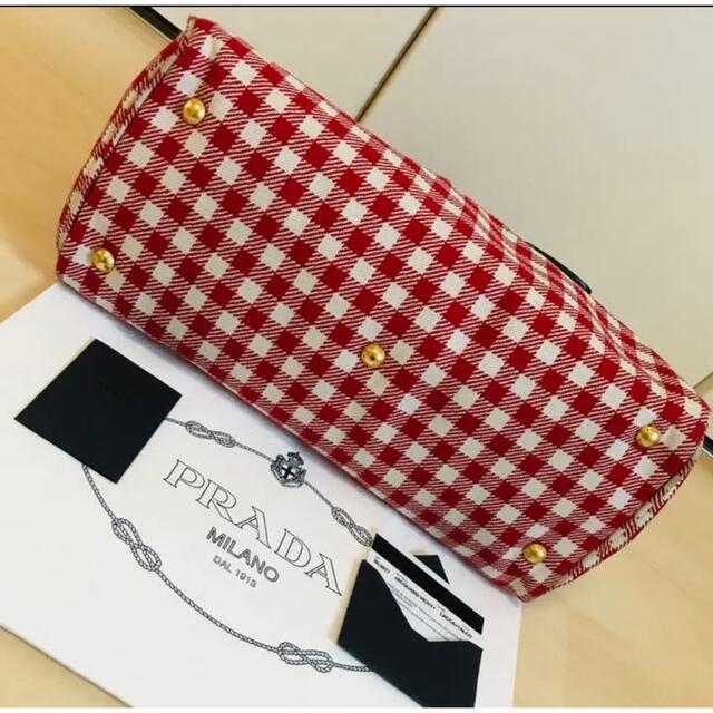 PRADA♡プラダボーリングバック♡チェック♡赤♡紗栄子愛用 PRADA♡プラダボーリングバック♡チェック♡赤♡紗栄子愛用