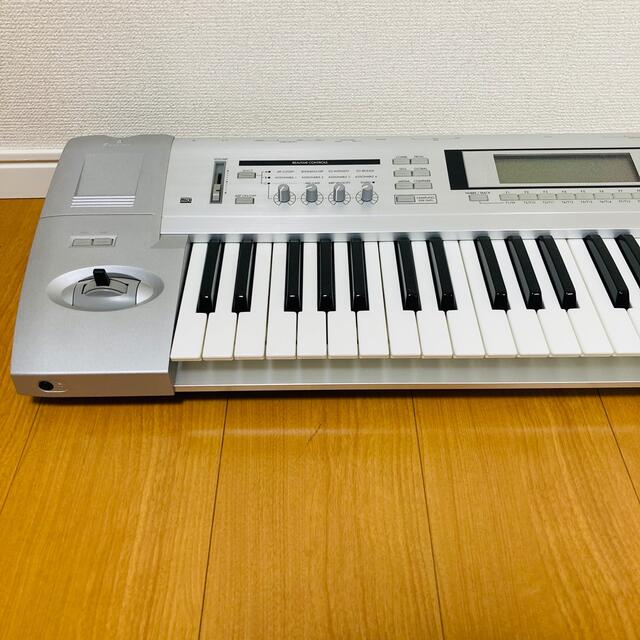 KORG TRITON Le シンセサイザー 楽器の鍵盤楽器(キーボード/シンセサイザー)の商品写真