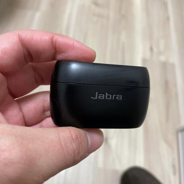 Jabra Elite 75t Titanium Black ワイヤレス充電可 スマホ/家電/カメラのオーディオ機器(ヘッドフォン/イヤフォン)の商品写真