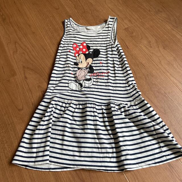 H&M(エイチアンドエム)のキッズ　ワンピース キッズ/ベビー/マタニティのキッズ服女の子用(90cm~)(ワンピース)の商品写真