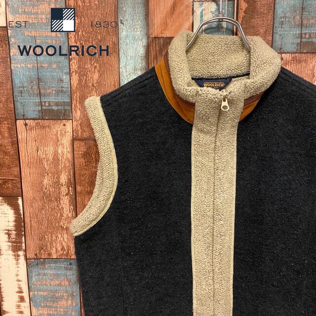 WOOLRICH(ウールリッチ)の美品 フルジップ　WOOLRICH 裏ボア チェックベスト　シンプル柄 メンズのトップス(ベスト)の商品写真