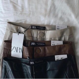 ザラ(ZARA)のzara レザー　レギンス　(レギンス/スパッツ)