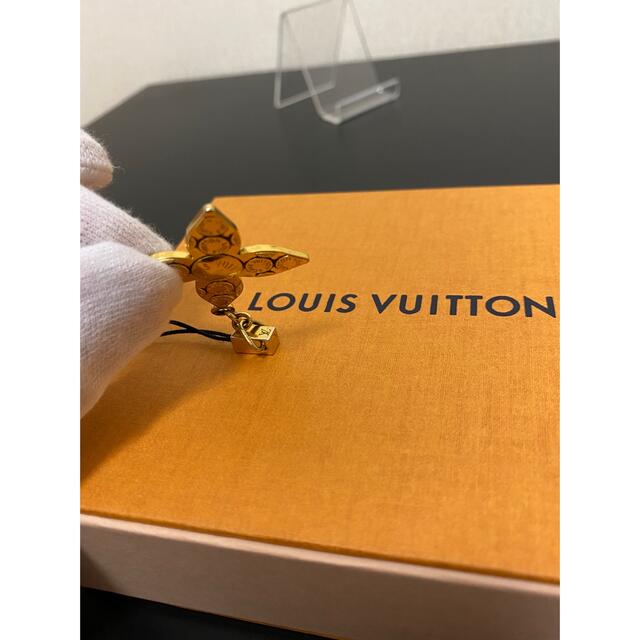 LOUIS VUITTON(ルイヴィトン)のLOUIS VUITTONルイヴィトン　モノグラムチャーム　花柄ストラップ レディースのファッション小物(キーホルダー)の商品写真