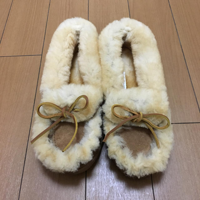 Minnetonka(ミネトンカ)の美品 ミネトンカ アルティメット US7 レディースの靴/シューズ(スリッポン/モカシン)の商品写真