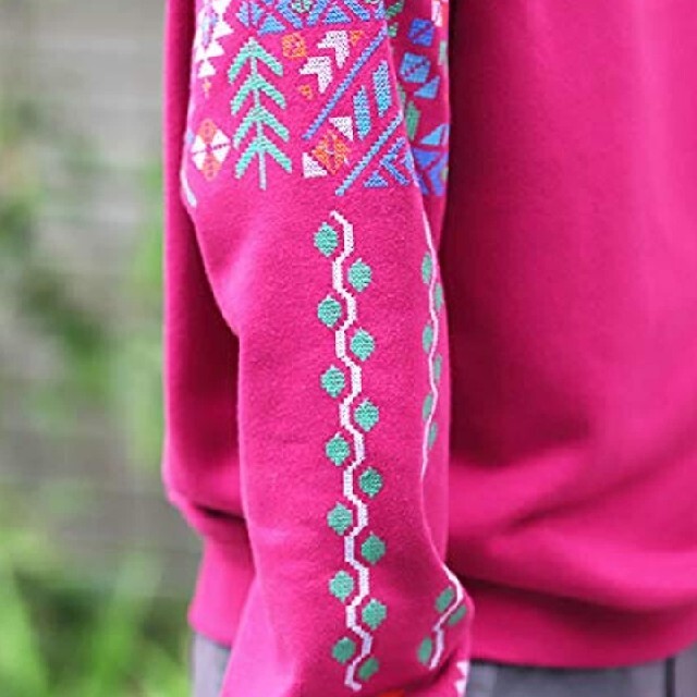 titicaca(チチカカ)のTITICACA 裏毛ナバホクロス刺繍プルオーバー レディースのトップス(トレーナー/スウェット)の商品写真