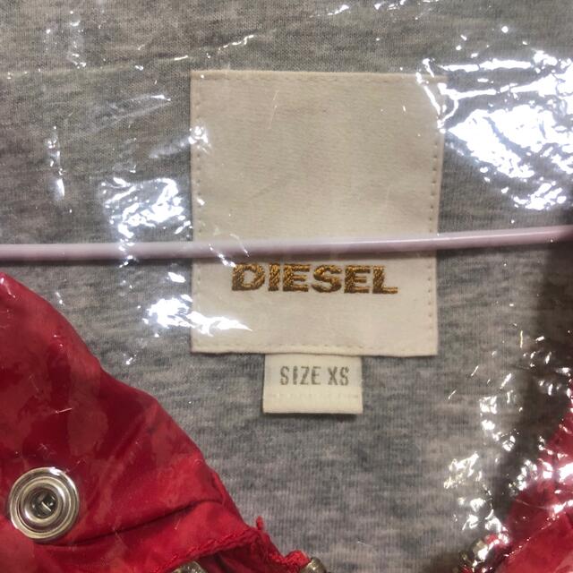 DIESEL(ディーゼル)の美品　diesel ディーゼル　ナイロンフードコート　アウター　撥水加工施工済 レディースのジャケット/アウター(ナイロンジャケット)の商品写真