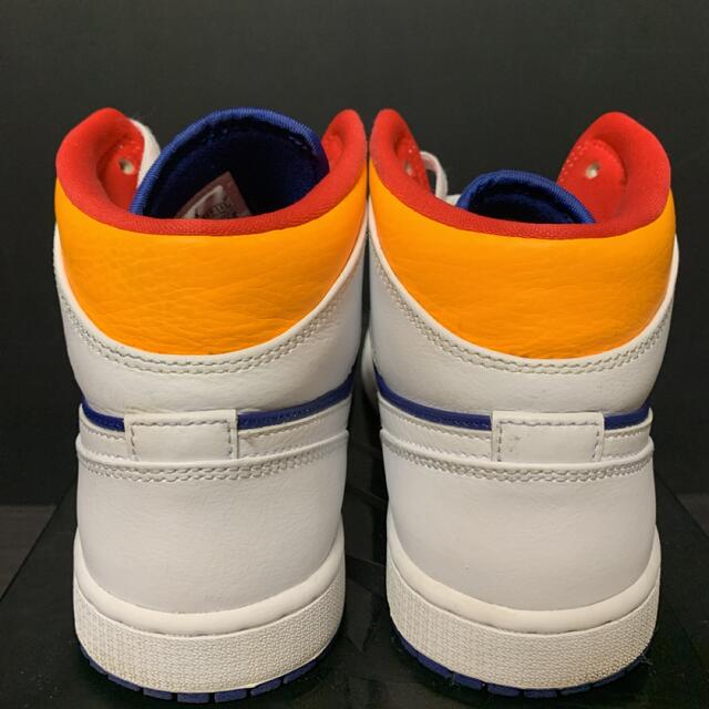 NIKE(ナイキ)のNIKE AIR JORDAN 1 MID メンズの靴/シューズ(スニーカー)の商品写真