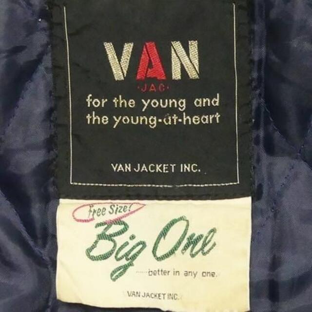 VAN Jacket(ヴァンヂャケット)のVAN レザーアーム スタジャン メンズ M 紺 ブルゾン ジャンパー 本革 メンズのジャケット/アウター(スタジャン)の商品写真